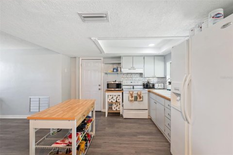 Villa ou maison à vendre à Holiday, Floride: 2 chambres, 78.78 m2 № 1873592 - photo 8