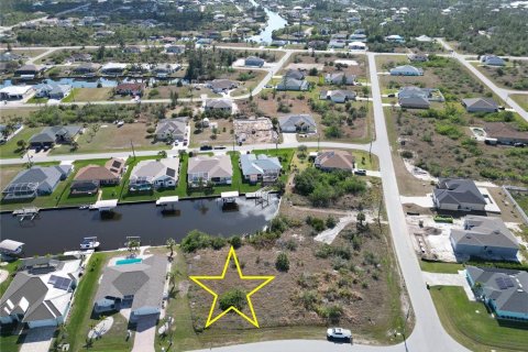 Land in Port Charlotte, Florida № 1521040 - photo 1