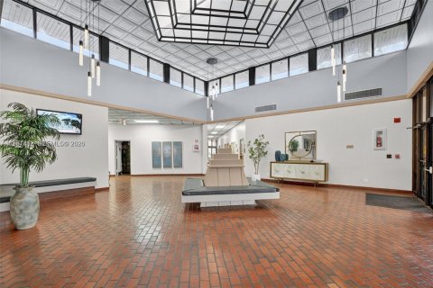 Condominio en venta en Pembroke Pines, Florida, 1 dormitorio, 71.81 m2 № 2006456 - foto 8