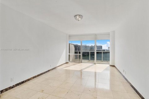 Copropriété à vendre à Miami Beach, Floride: 1 chambre, 105.26 m2 № 2031395 - photo 13