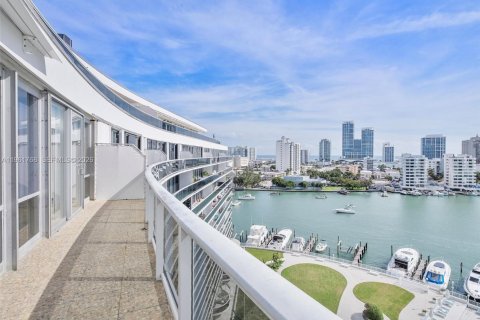 Copropriété à vendre à Miami Beach, Floride: 1 chambre, 105.26 m2 № 2031395 - photo 4