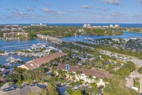 Adosado en alquiler en Jupiter, Florida, 3 dormitorios, 180.88 m2 № 1154559 - foto 1