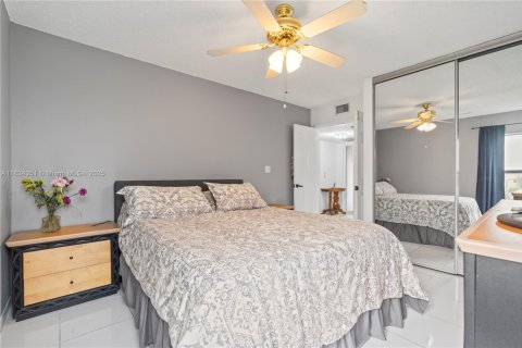Condo in Boca Raton, Florida, 2 bedrooms  № 1817038 - photo 11