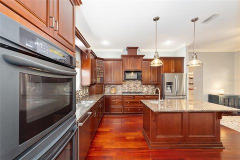House in Gainesville, Florida 3 bedrooms, 254.55 sq.m. № 1917807 - photo 10