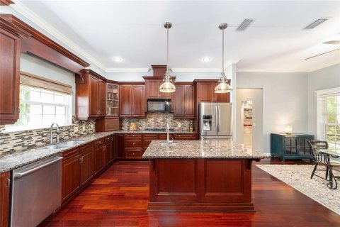 House in Gainesville, Florida 3 bedrooms, 254.55 sq.m. № 1917807 - photo 11