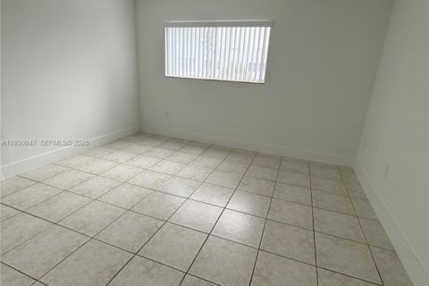 Снять в аренду кондоминиум в Хайалиа, Флорида 2 спальни, 95.13м2, № 1989726 - фото 6