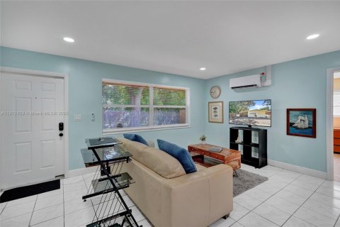 House in Fort Lauderdale, Florida 1 bedroom, 193.89 sq.m. № 2016121 - photo 7