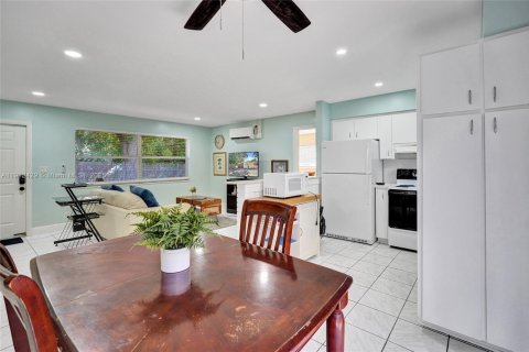 House in Fort Lauderdale, Florida 1 bedroom, 193.89 sq.m. № 2016121 - photo 12