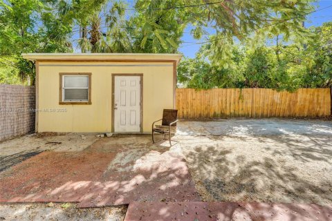 House in Fort Lauderdale, Florida 1 bedroom, 193.89 sq.m. № 2016121 - photo 29