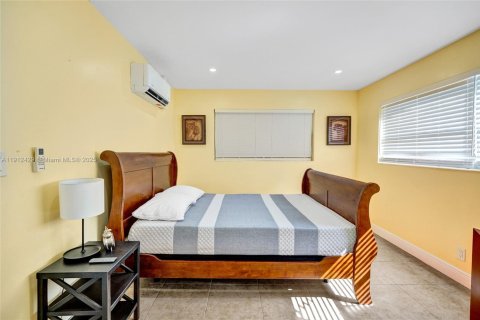 House in Fort Lauderdale, Florida 1 bedroom, 193.89 sq.m. № 2016121 - photo 18