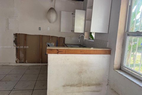 Propiedad comercial en venta en Miami, Florida, 82.5 m2 № 2048122 - foto 11