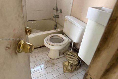 Propiedad comercial en venta en Miami, Florida, 82.5 m2 № 2048122 - foto 14