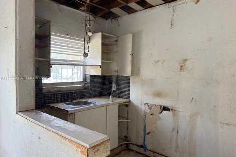 Propiedad comercial en venta en Miami, Florida, 82.5 m2 № 2048122 - foto 10