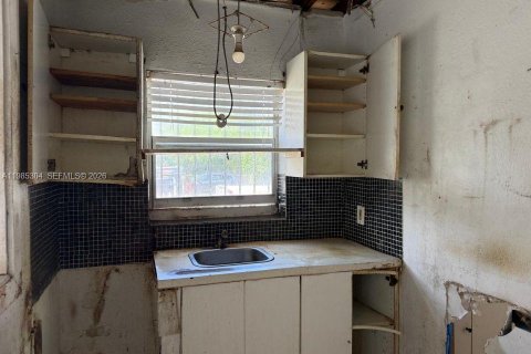 Propiedad comercial en venta en Miami, Florida, 82.5 m2 № 2048122 - foto 9