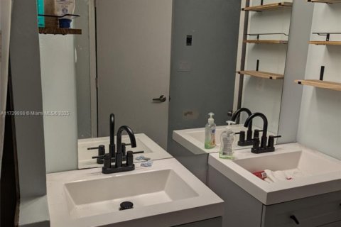 Adosado en venta en Davie, Florida, 3 dormitorios, 179.95 m2 № 1488209 - foto 28
