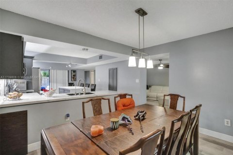 Adosado en venta en Davie, Florida, 3 dormitorios, 179.95 m2 № 1488209 - foto 12
