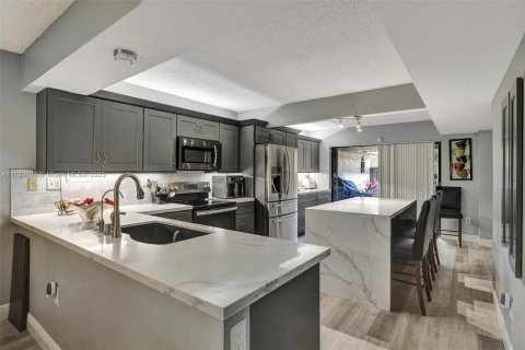 Adosado en venta en Davie, Florida, 3 dormitorios, 179.95 m2 № 1488209 - foto 3