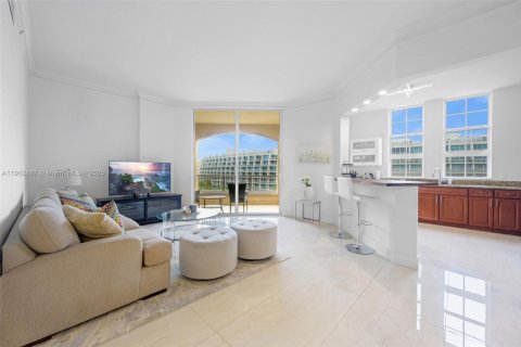 Condo in Aventura, Florida, 2 bedrooms  № 2015570 - photo 10