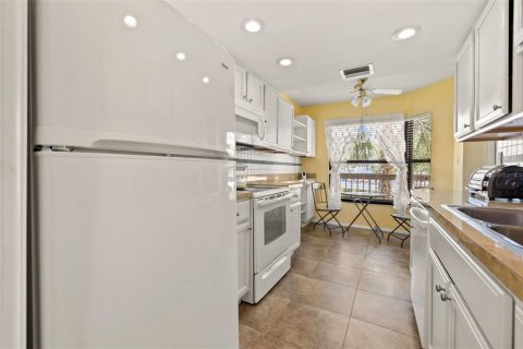 Copropriété à louer à South Pasadena, Floride: 2 chambres, 95.69 m2 № 1851006 - photo 12