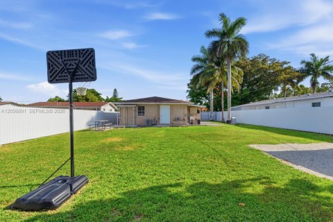Villa ou maison à vendre à Florida City, Floride: 3 chambres, 111.11 m2 № 2180831 - photo 4