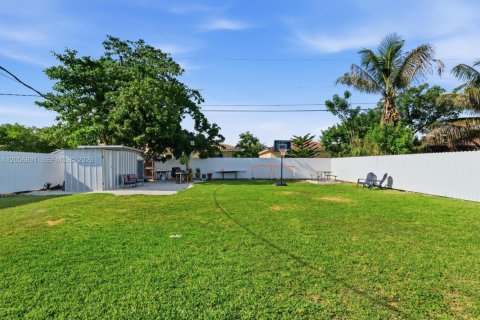 Villa ou maison à vendre à Florida City, Floride: 3 chambres, 111.11 m2 № 2180831 - photo 6