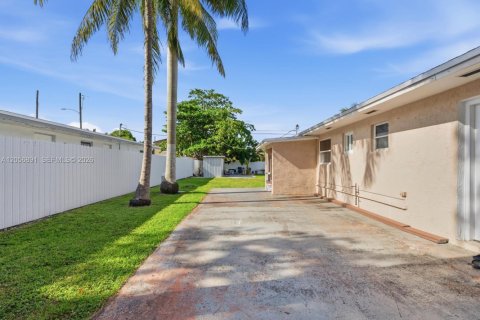Villa ou maison à vendre à Florida City, Floride: 3 chambres, 111.11 m2 № 2180831 - photo 8