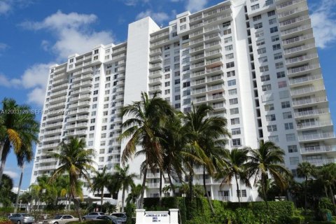 Condominio en venta en Aventura, Florida, 2 dormitorios, 113.34 m2 № 2066493 - foto 17