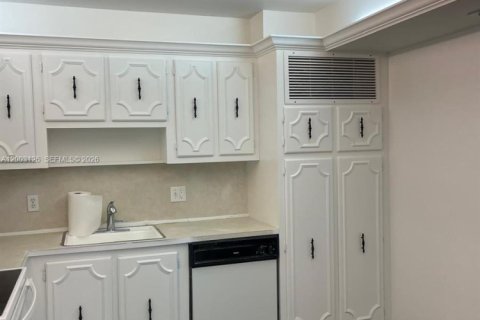 Condominio en venta en Aventura, Florida, 2 dormitorios, 113.34 m2 № 2066493 - foto 5