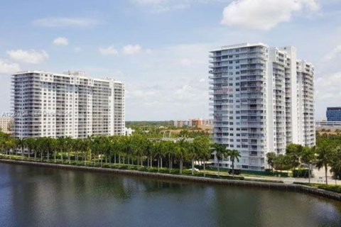 Condominio en venta en Aventura, Florida, 2 dormitorios, 113.34 m2 № 2066493 - foto 26
