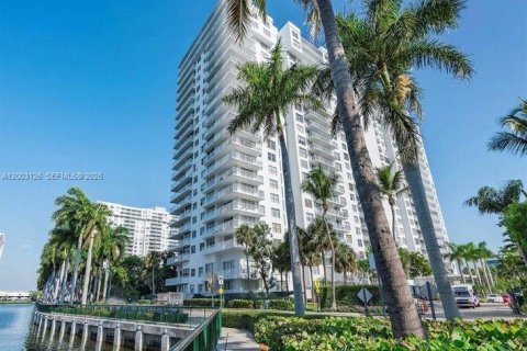 Condominio en venta en Aventura, Florida, 2 dormitorios, 113.34 m2 № 2066493 - foto 16
