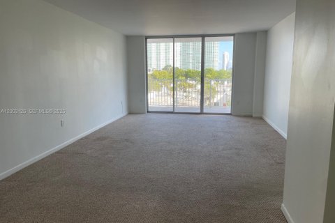 Condominio en venta en Aventura, Florida, 2 dormitorios, 113.34 m2 № 2066493 - foto 8