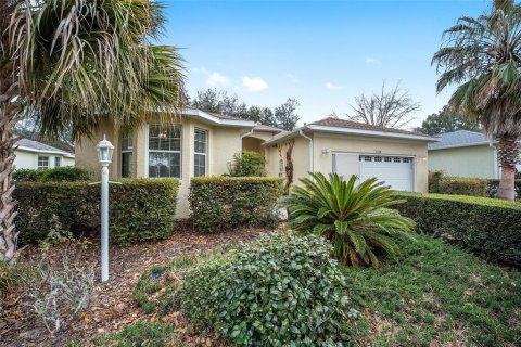 Casa en Ocala, Florida 3 dormitorios, 188.78 m2 № 2207455