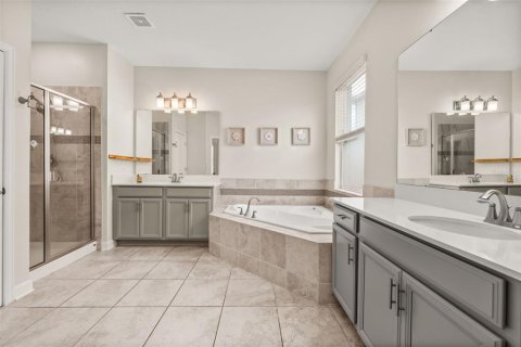 Casa en alquiler en Orlando, Florida, 5 dormitorios, 361.02 m2 № 1893898 - foto 26