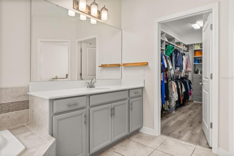 Casa en alquiler en Orlando, Florida, 5 dormitorios, 361.02 m2 № 1893898 - foto 27