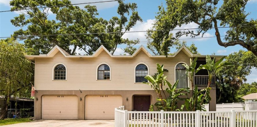 Villa ou maison à Pinellas Park, Floride 3 chambres, 184.78 m2 № 2196620