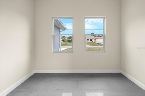 House in Lehigh Acres, Florida 3 bedrooms, 167.41 sq.m. № 2105480 - photo 22