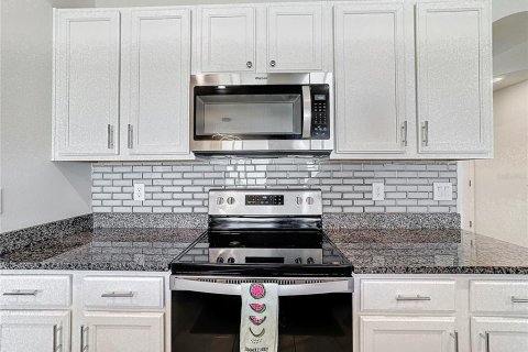 Casa en venta en Haines City, Florida, 4 dormitorios, 173.45 m2 № 1511125 - foto 8