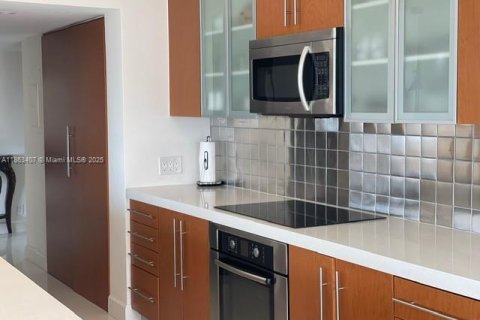 Condo in Aventura, Florida, 2 bedrooms  № 1890398 - photo 12