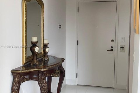 Condo in Aventura, Florida, 2 bedrooms  № 1890398 - photo 18