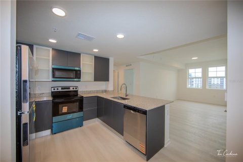 Appartement à louer à Orlando, Floride: 2 chambres, 95.04 m2 № 2403040 - photo 3