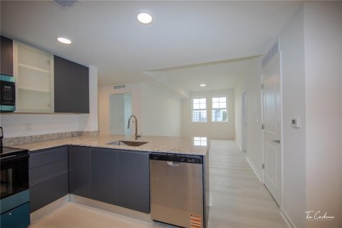 Appartement à louer à Orlando, Floride: 2 chambres, 95.04 m2 № 2403040 - photo 2
