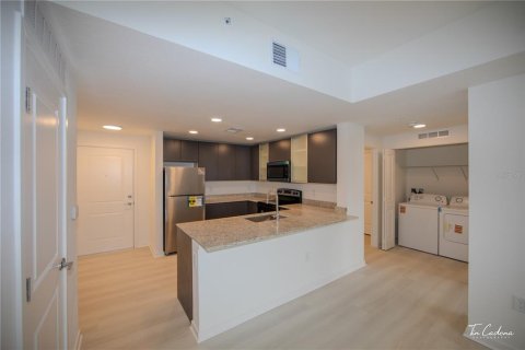 Appartement à louer à Orlando, Floride: 2 chambres, 95.04 m2 № 2403040 - photo 5