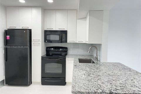 Снять в аренду кондоминиум в Авентура, Флорида 1 спальня, 74.32м2, № 1963308 - фото 3