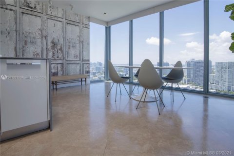Condo in Miami, Florida, 2 bedrooms  № 1712900 - photo 5