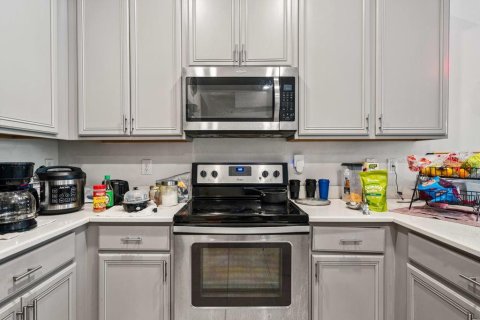 Townhouse in Kissimmee, Florida 4 bedrooms, 152.08 sq.m. № 2149638 - photo 9