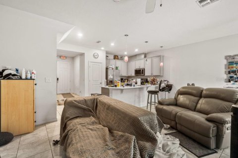 Townhouse in Kissimmee, Florida 4 bedrooms, 152.08 sq.m. № 2149638 - photo 6