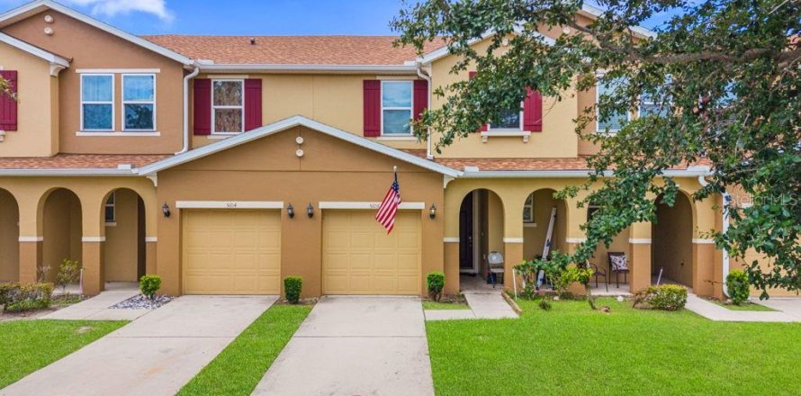 Townhouse in Kissimmee, Florida 4 bedrooms, 152.08 sq.m. № 2149638