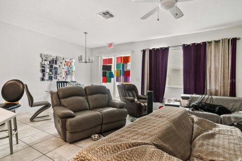 Townhouse in Kissimmee, Florida 4 bedrooms, 152.08 sq.m. № 2149638 - photo 8