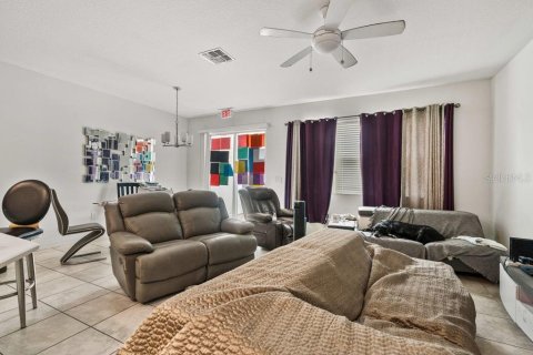 Townhouse in Kissimmee, Florida 4 bedrooms, 152.08 sq.m. № 2149638 - photo 7