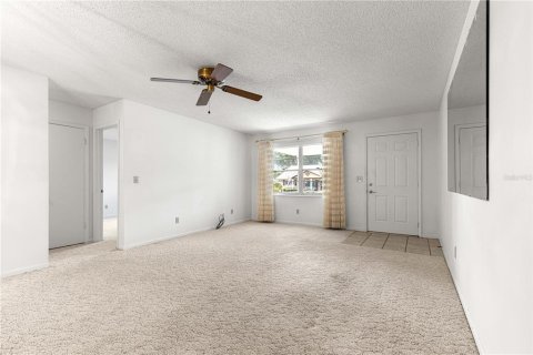 Casa en venta en Ocala, Florida, 2 dormitorios, 162.39 m2 № 1906162 - foto 6